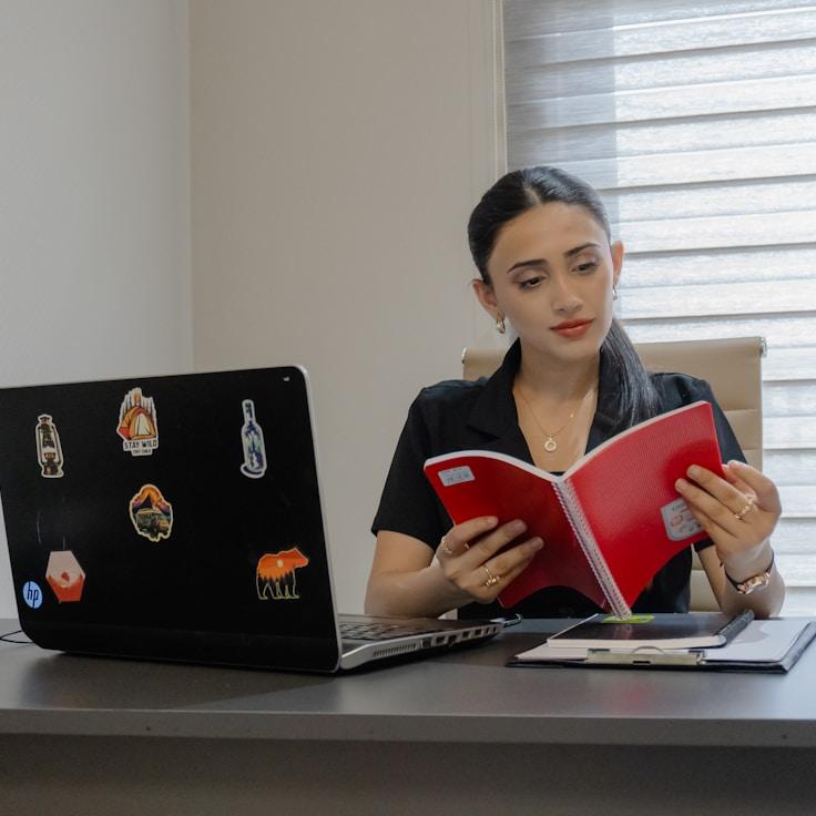 Collaborative mobile app development workflow